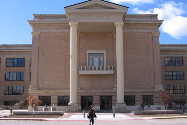 anyon_Texas_-_WTAMU_-_Old_Main_Building